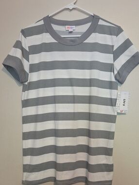 LuLaRoe Gray and White Striped Short Sleeve Tee